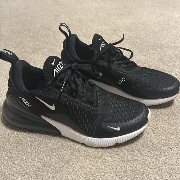 Nike Air Max 270 - Women's size 8 - Picture 2 of 2